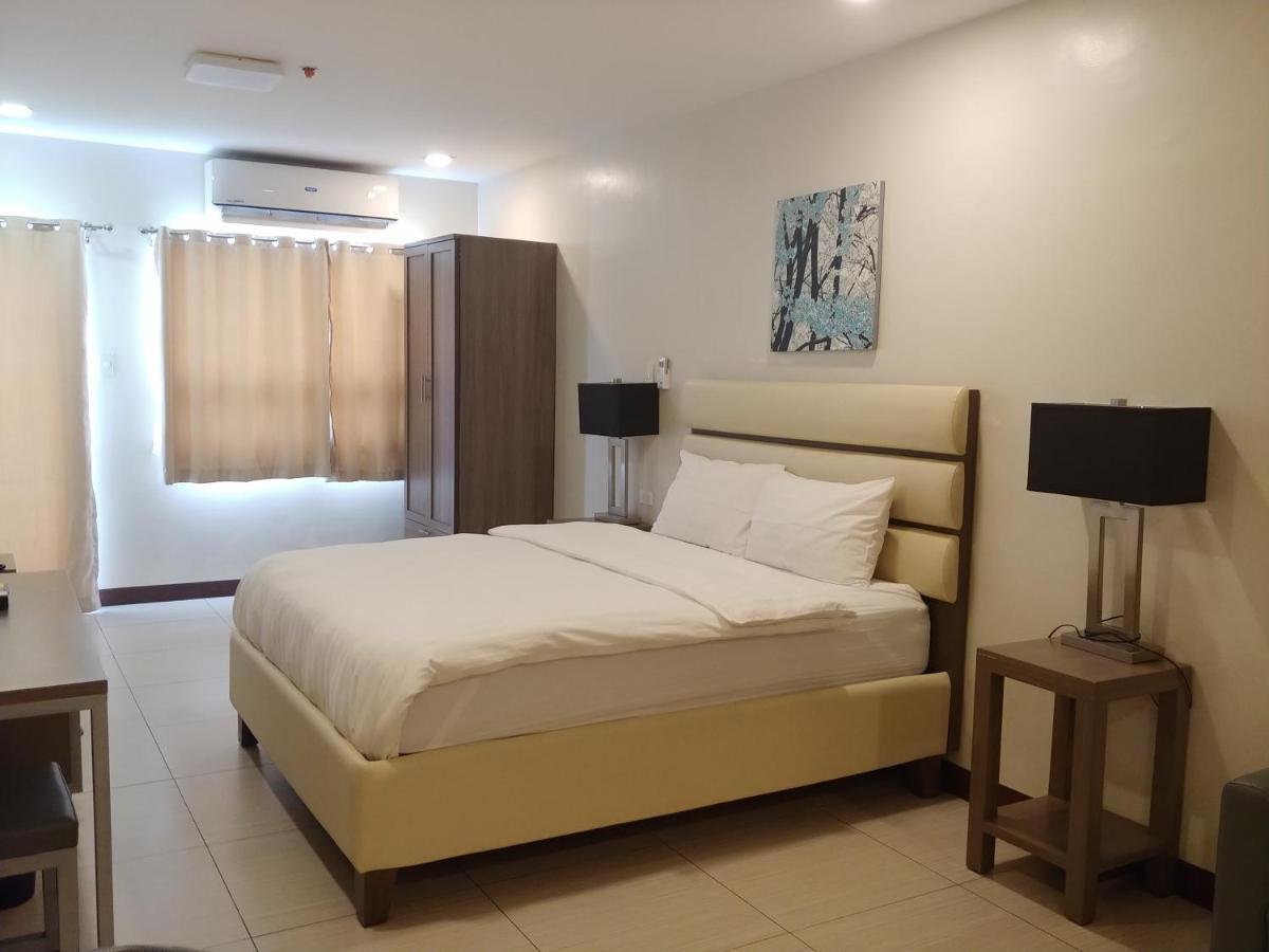 Hotel Merlo Makati City Exterior foto